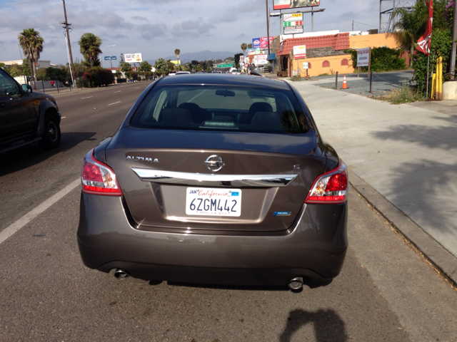 Nissan Altima 2013 photo 3