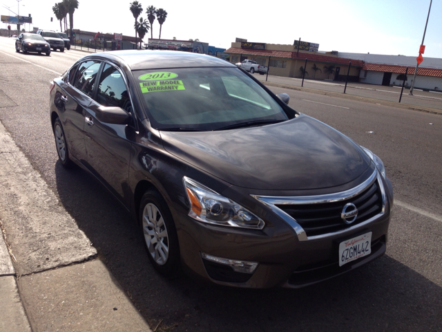 Nissan Altima 2013 photo 4