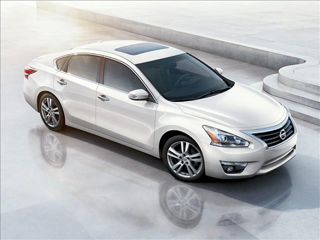 Nissan Altima 2013 photo 1