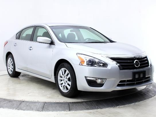 Nissan Altima 2013 photo 2