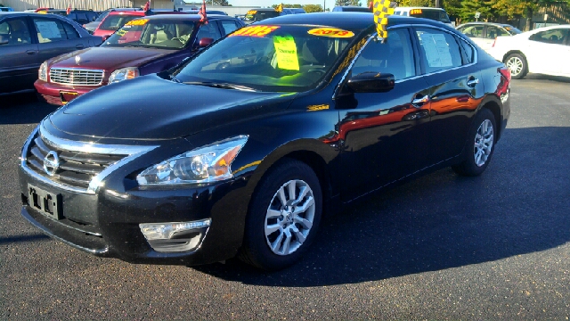 Nissan Altima 2013 photo 2