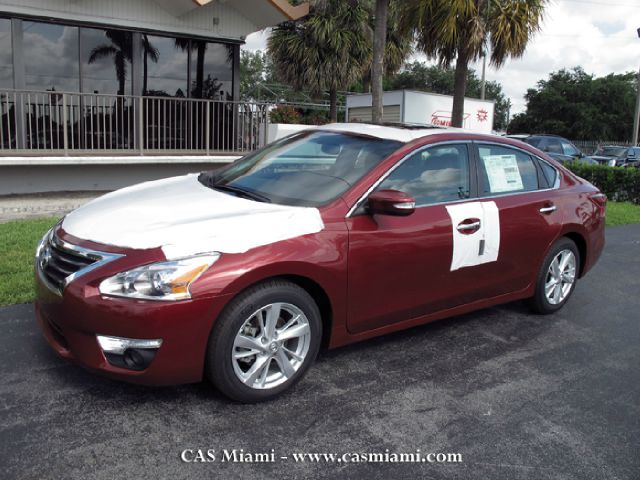 Nissan Altima 2013 photo 1