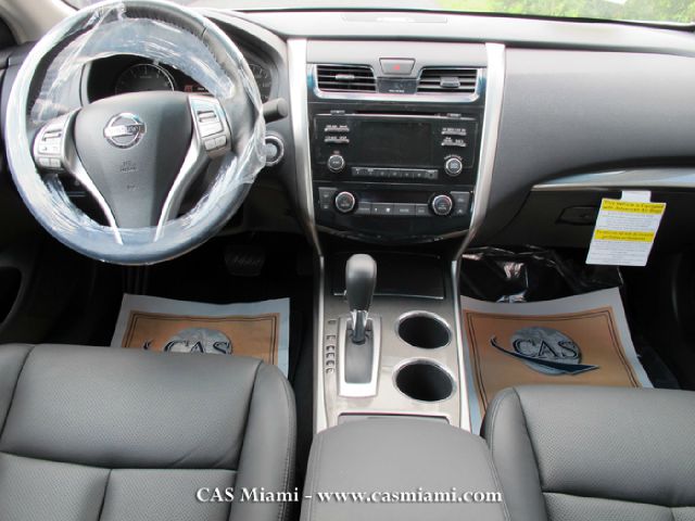 Nissan Altima 2013 photo 3