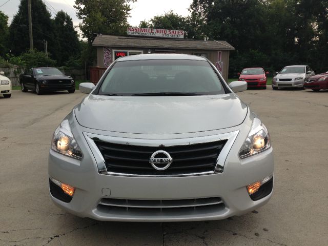 Nissan Altima 2013 photo 3