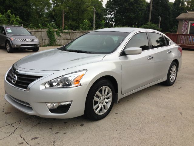 Nissan Altima 2013 photo 4