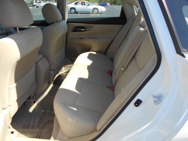 Nissan Altima 2013 photo 20