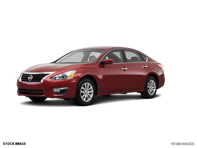 Nissan Altima Unknown Sedan