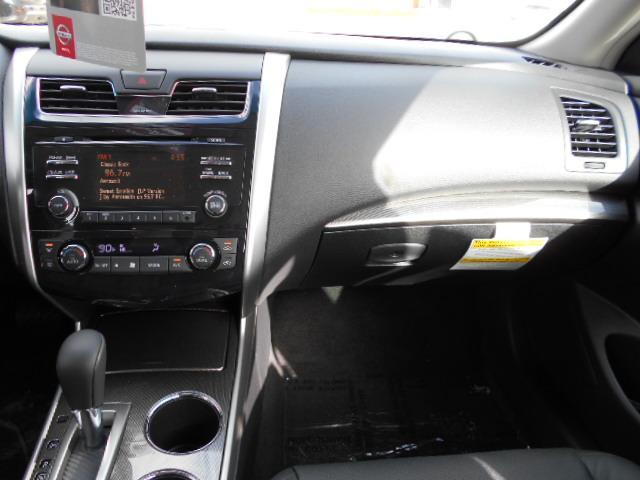 Nissan Altima 2013 photo 10