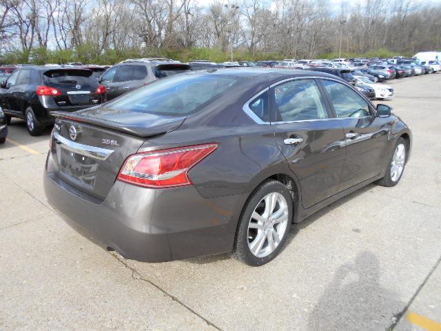 Nissan Altima 2013 photo 19