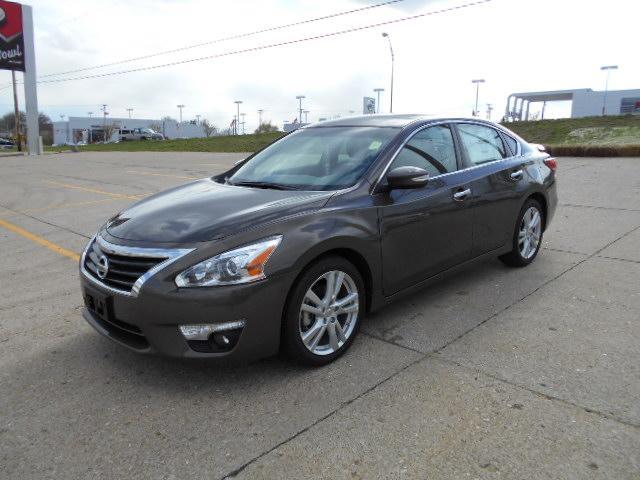 Nissan Altima 2013 photo 9