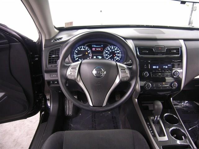 Nissan Altima 2013 photo 12