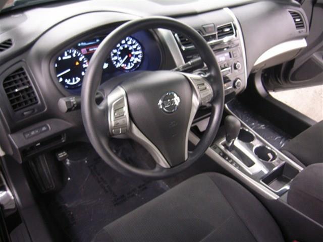 Nissan Altima 2013 photo 6