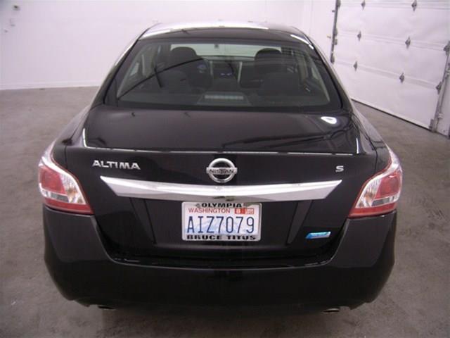 Nissan Altima 2013 photo 8