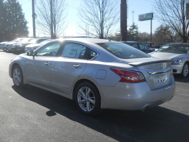 Nissan Altima 2013 photo 3