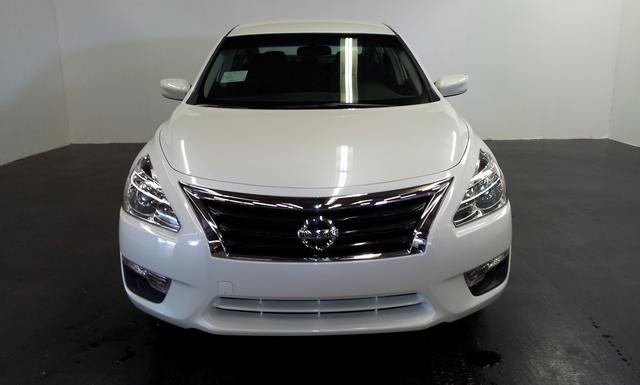 Nissan Altima 2013 photo 4