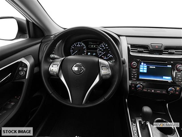 Nissan Altima 2013 photo 10