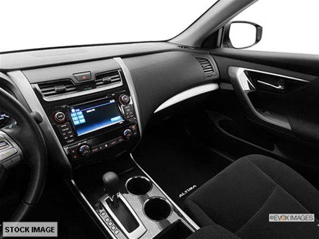 Nissan Altima 2013 photo 3