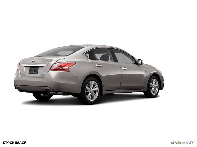 Nissan Altima 2013 photo 9