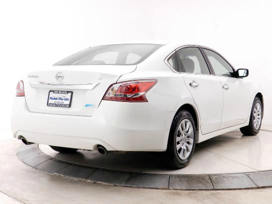 Nissan Altima 2013 photo 2