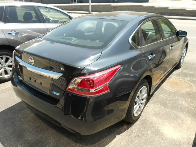 Nissan Altima 2013 photo 4