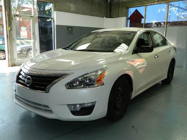 Nissan Altima 2013 photo 2