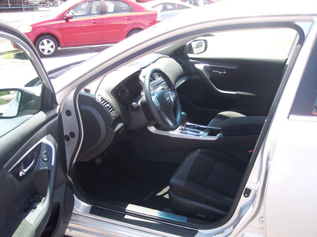 Nissan Altima 2013 photo 4