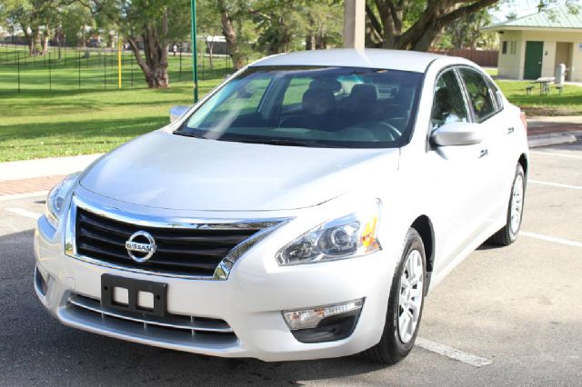 Nissan Altima 2013 photo 4