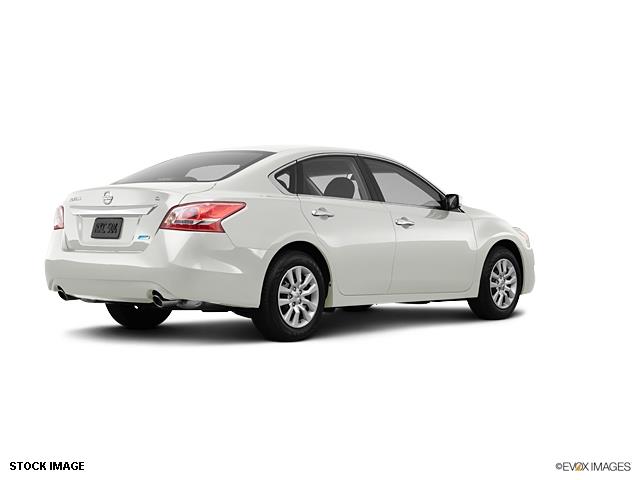 Nissan Altima Unknown Sedan