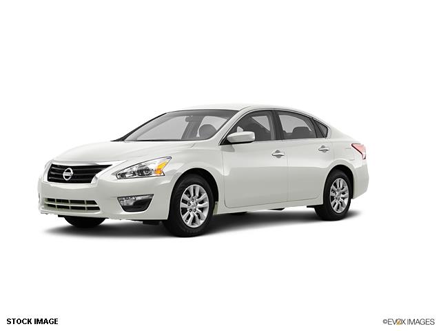 Nissan Altima 2013 photo 2