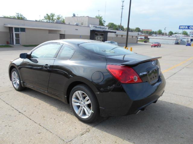 Nissan Altima 2013 photo 17