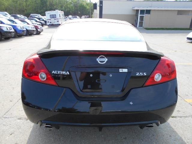 Nissan Altima 2013 photo 18