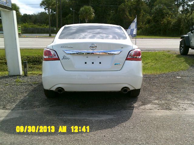 Nissan Altima 2013 photo 4