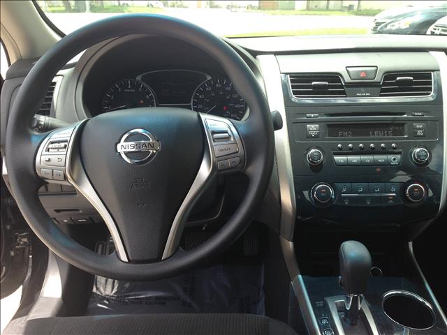 Nissan Altima 2013 photo 1