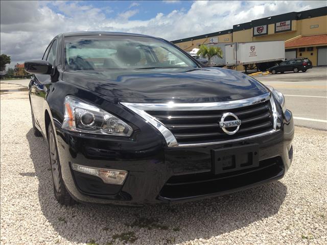 Nissan Altima 2013 photo 12