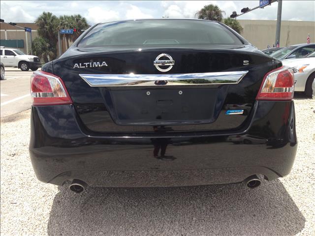 Nissan Altima 2013 photo 3