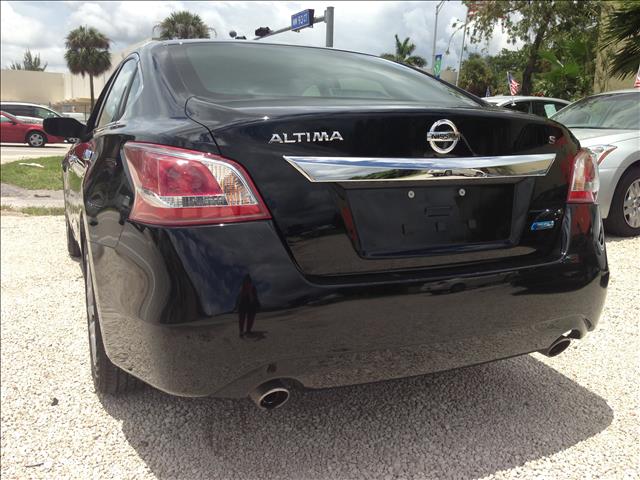 Nissan Altima 2013 photo 9