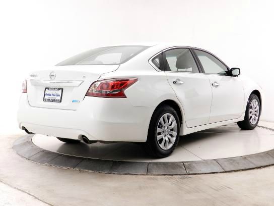 Nissan Altima 2013 photo 2