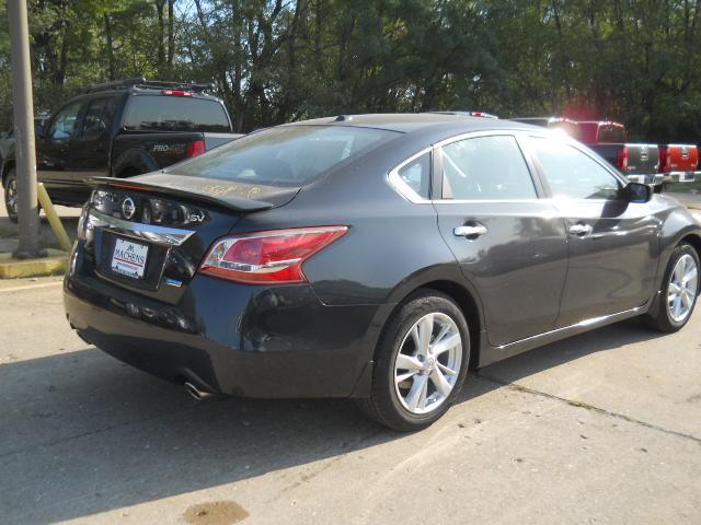 Nissan Altima 2013 photo 16