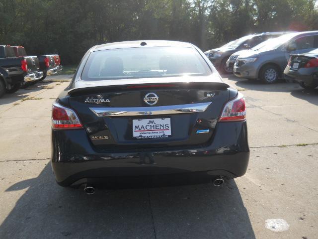 Nissan Altima 2013 photo 17