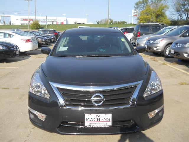 Nissan Altima 2013 photo 18