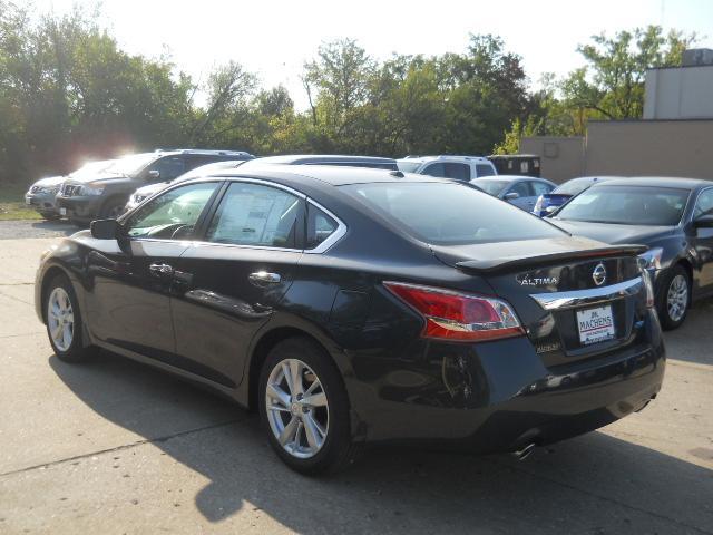 Nissan Altima 2013 photo 5