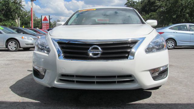 Nissan Altima 2013 photo 3