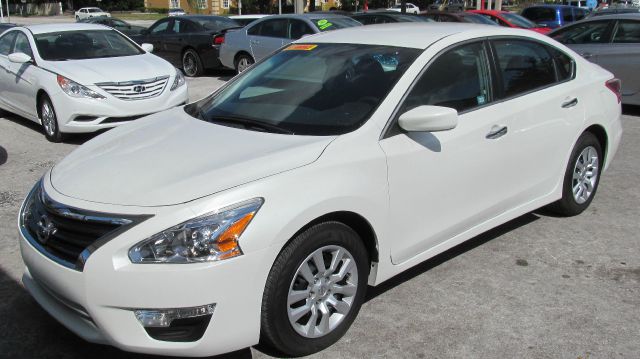 Nissan Altima 2013 photo 4