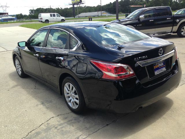 Nissan Altima 2013 photo 1