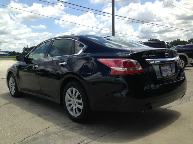 Nissan Altima 2013 photo 3