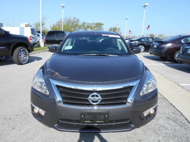 Nissan Altima 2013 photo 11