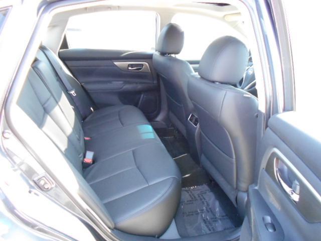 Nissan Altima 2013 photo 17