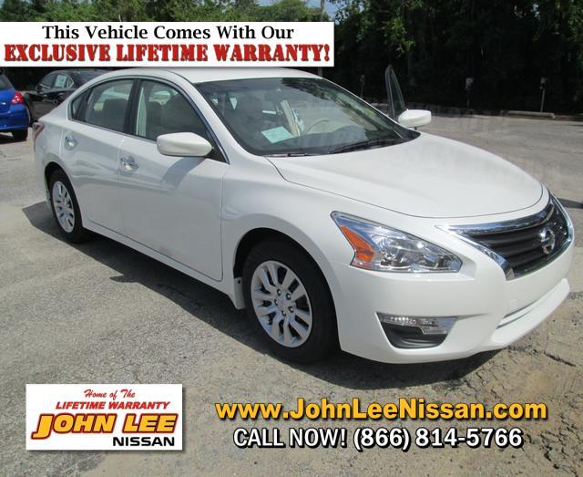 Nissan Altima 2014 photo 1