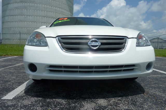 Nissan Altima 2014 photo 2