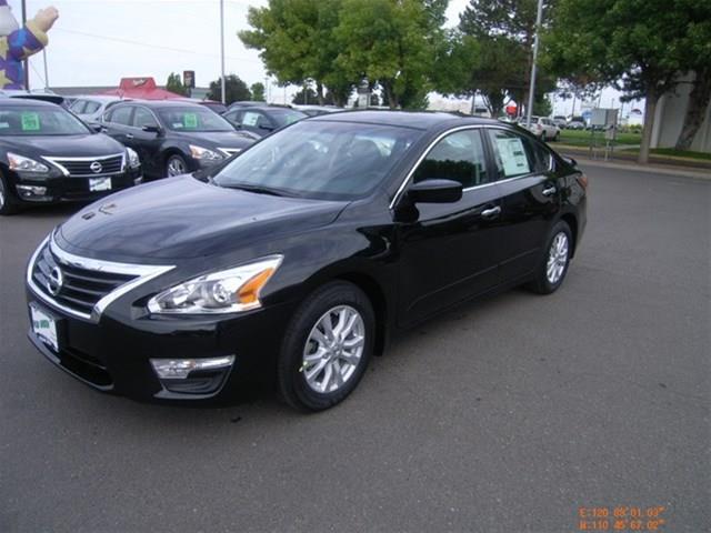 Nissan Altima 2014 photo 1